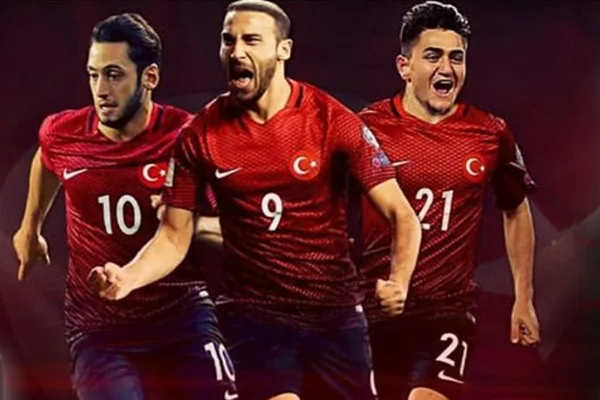 İki futbolcu Milli Takım kadrosundan çıkarıldı