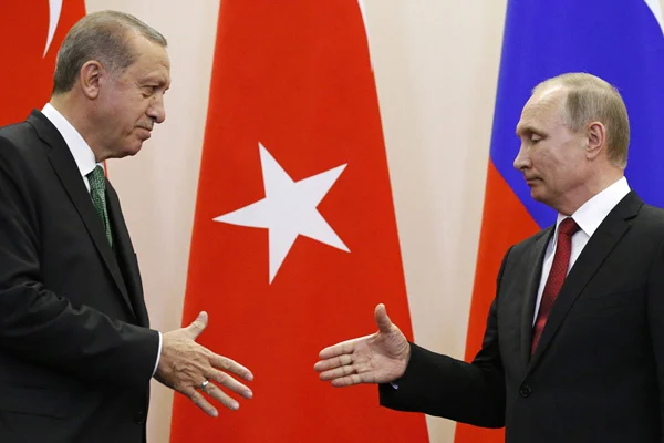İlber Ortaylı: Türkiye ve Rusya arasında barış yoksa hayat durur