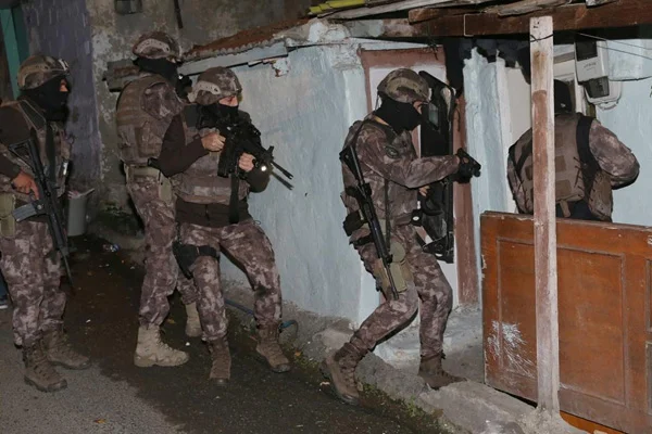 İstanbul'da PKK operasyonu: 12 gözaltı
