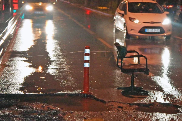 İzmir'de trafiğe 'sandalyeli' koruma