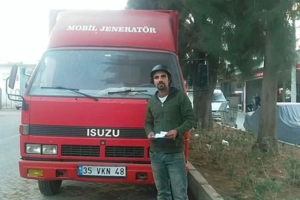 Kamyon şoförüne 'kask kullanmama' cezası
