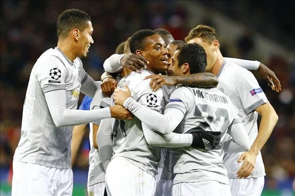 Manchester United uzatmalarda kazandı