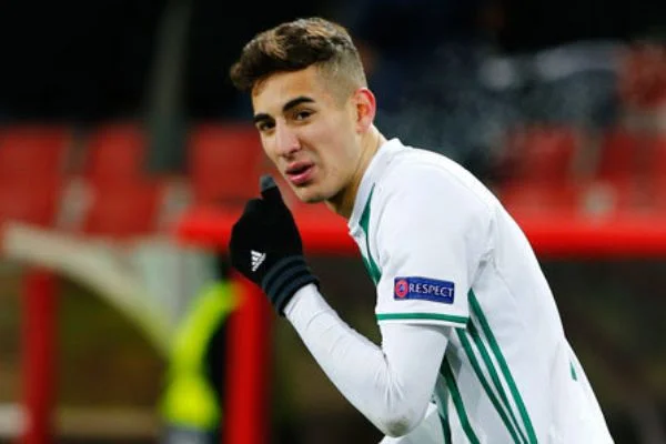 Mert attı, Rapid Wien lider oldu!