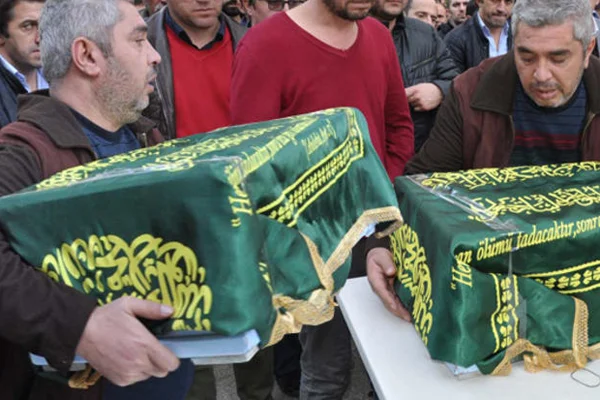 Minik Melisa, gözyaşlarıyla toprağa verildi
