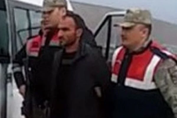Önce öldürüp, sonra cesedini yaktılar...