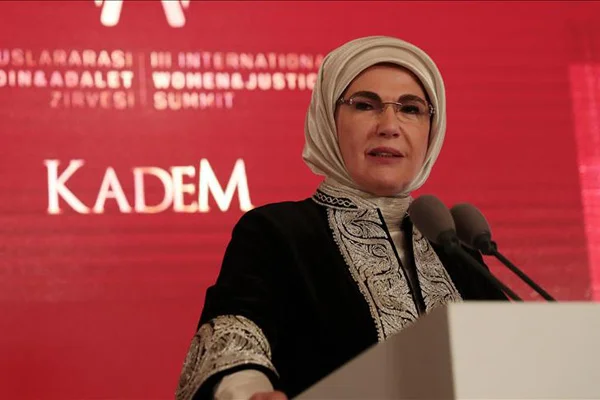 'Sağlam aile birliğinin temeli karşılıklı iş bölümüne bağlıdır'