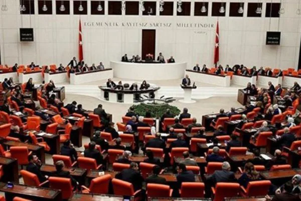 Sağlık torbası Meclis'ten geçti
