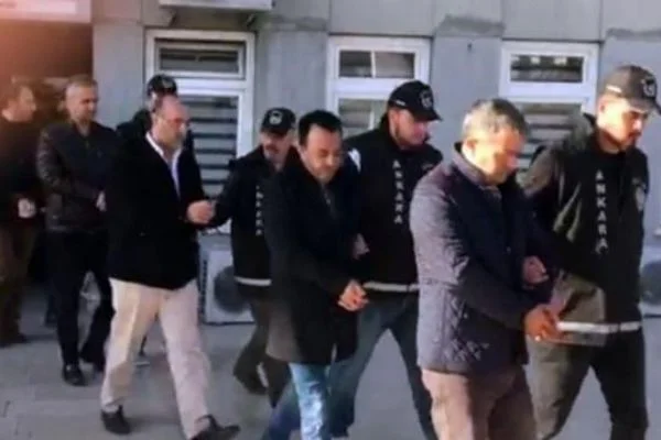 Sahte MİT'çiler yakalandı