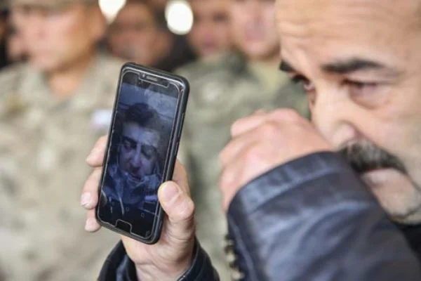 Şehit cenazesinde acı dolu görüntüler