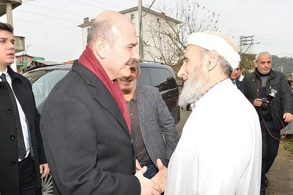 Soylu'dan şehit kaymakamın ailesine ziyaret