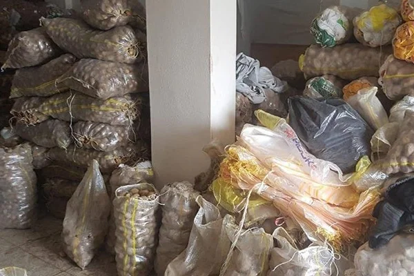 Stokçu baskınından 35 ton patates çıktı