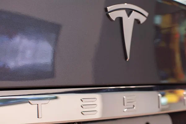 Tesla'nın yeni Yönetim Kurulu Başkanı Denholm oldu