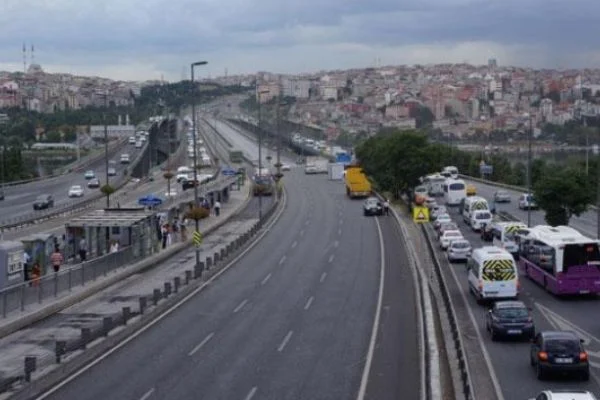 Unkapanı, Galata ve Haliç Metro Köprüleri bu gece deniz trafiğine açılacak