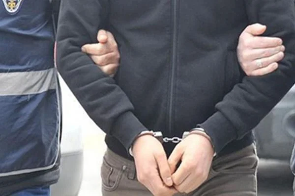 Uyuşturucu partisi verirken yakalandılar!