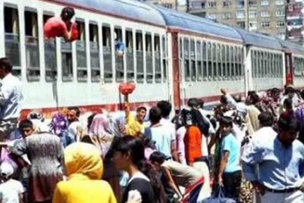 Yaklaşık 2,7 milyon kişi Türkiye'den göç etti