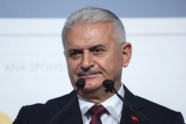 Yıldırım: Döviz kurunda ve faizlerdeki anormallikler geçecek