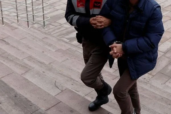 Yurt dışına kaçıracaklardı! Jandarmaya yakalandılar