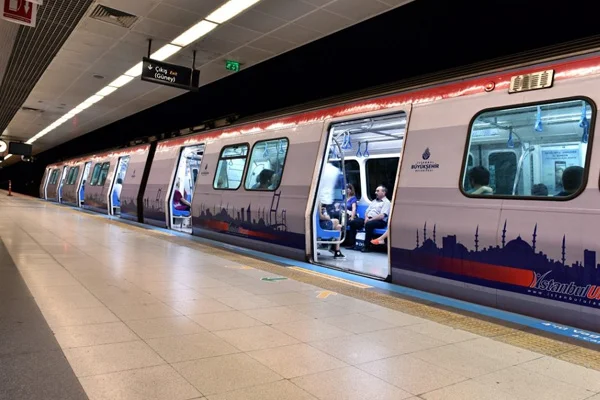 Zeytinburnu metro istasyonu kapatıldı