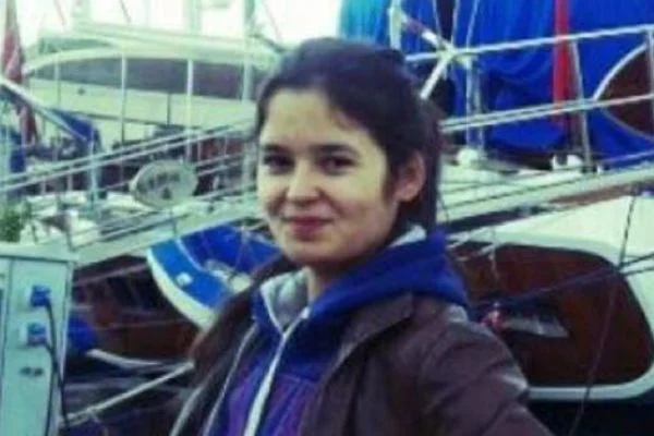 19 yaşındaki Aslıhan'ın hayatını kaybettiği kaza güvenlik kamerasında