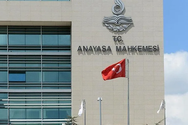 2 siyasi parti hakkında suç duyurusunda bulunulacak