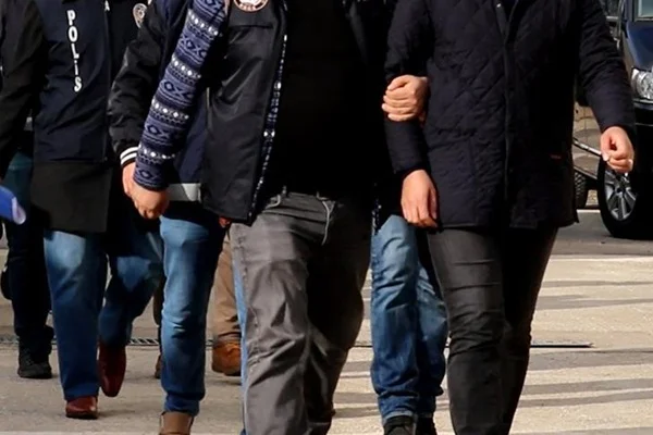 22 jandarma görevlisi tutuklandı