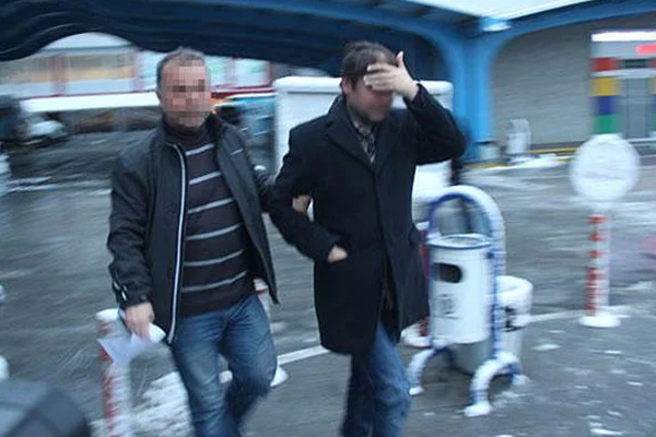 23 asker hakkında yakalama kararı