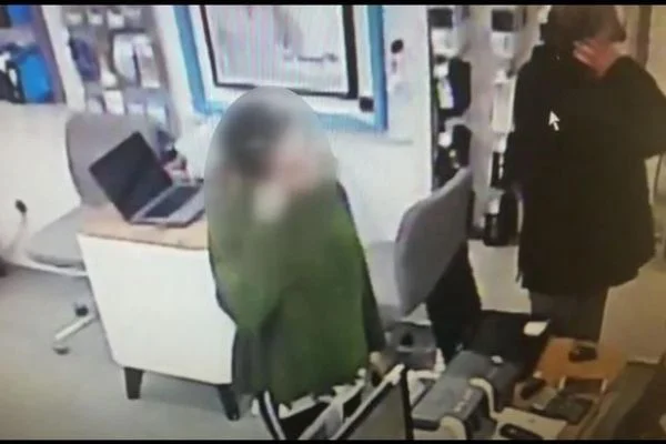 4 gündür çalıştığı iş yerinin kasalarını boşalttı
