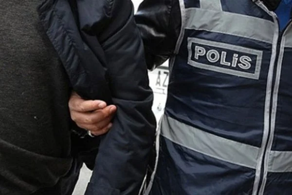 4 öğretim üyesi FETÖ'den gözaltında