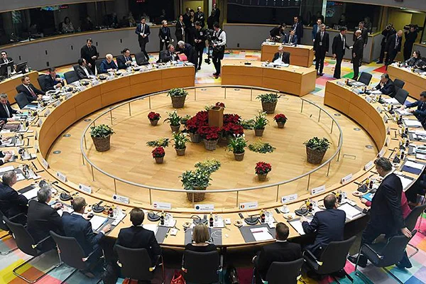 AB Liderler Zirvesi Brexit gündemiyle başladı