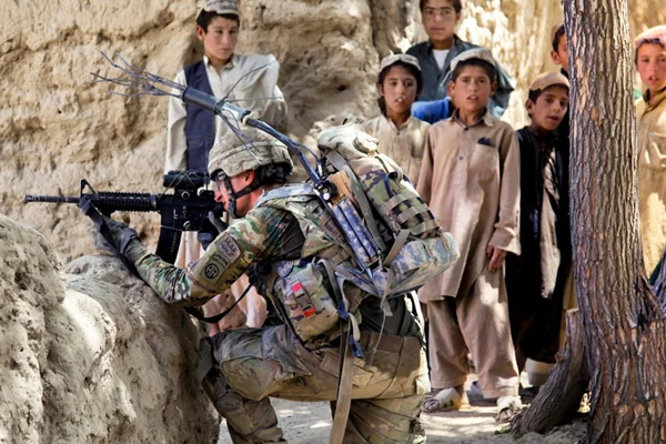 'ABD Afganistan'daki askerlerinin yarısını çekecek'