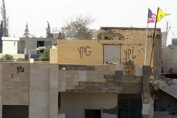 ABD'nin çekilme kararı Arap aşiretlerini YPG/PKK'ya karşı harekete geçirdi