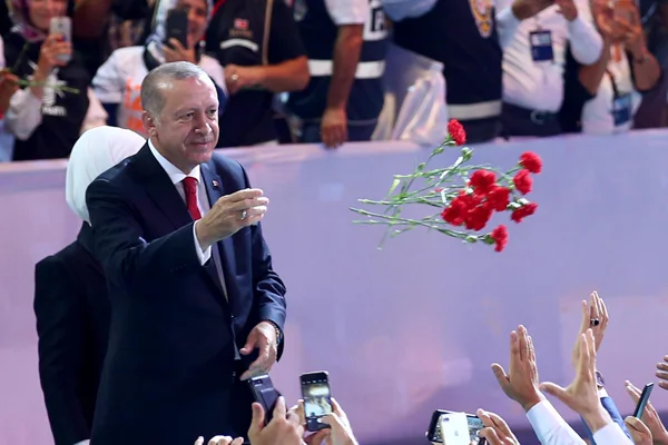 AK Parti'nin sahaya ineceği tarih belli oldu