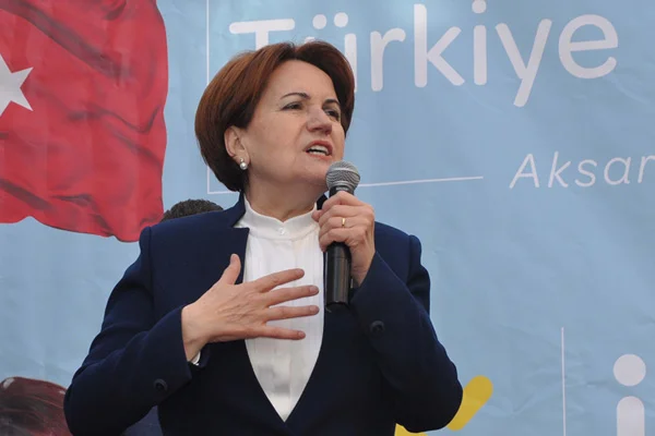 Akşener'den 'seçimlere tek başımıza gidebiliriz' sinyali