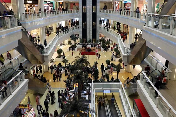 Alışveriş merkezlerinden 130 milyar lira ciro