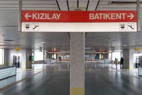 Ankara'da metro istasyonunda intihar