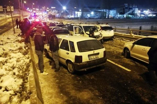 Ankara'da zincirleme trafik kazası! 9 kişi yaralandı