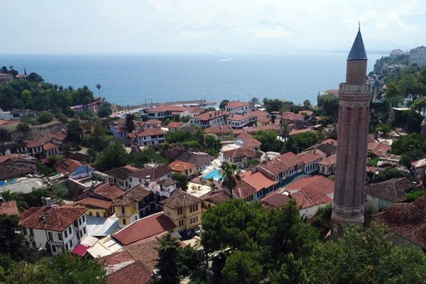 'Antalya, dünyanın en çok ziyaretçi ağırlayan üçüncü kenti'