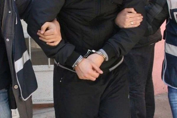 Aranan PKK'lı, yol kontrolünde yakalandı