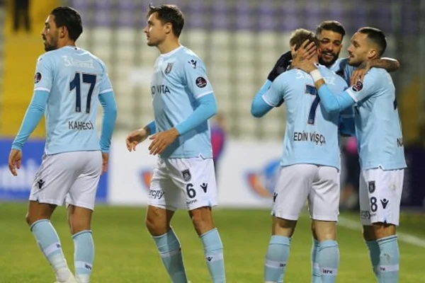 Başakşehir 1-0 mağlup etti
