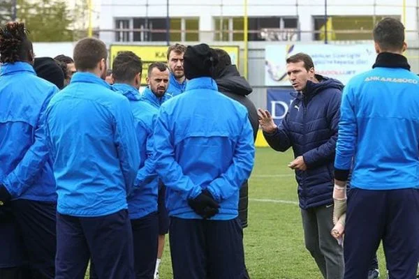 Bayram Bektaş, Ankaragücü'nde mesaiye başladı