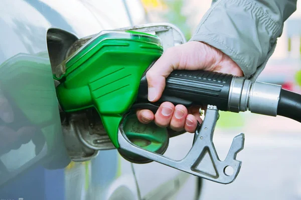 Benzin ve motorine indirim geliyor