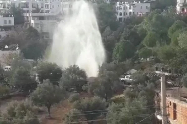 Bodrum'da yine su borusu patladı