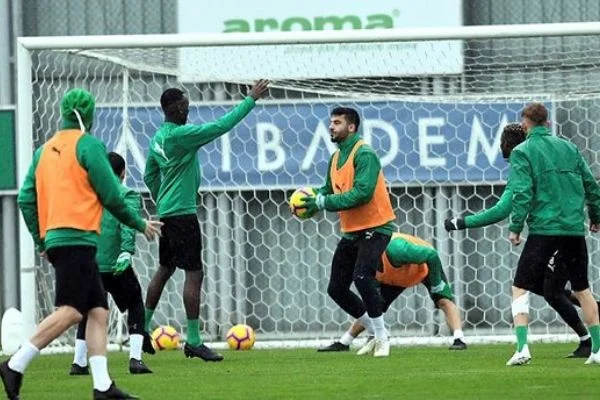 Bursaspor'da 3 eksikli antreman