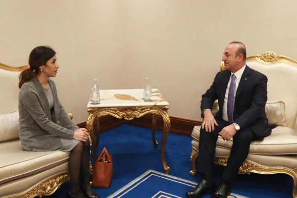 Çavuşoğlu, Nobel ödüllü Nadia Murad ile görüştü