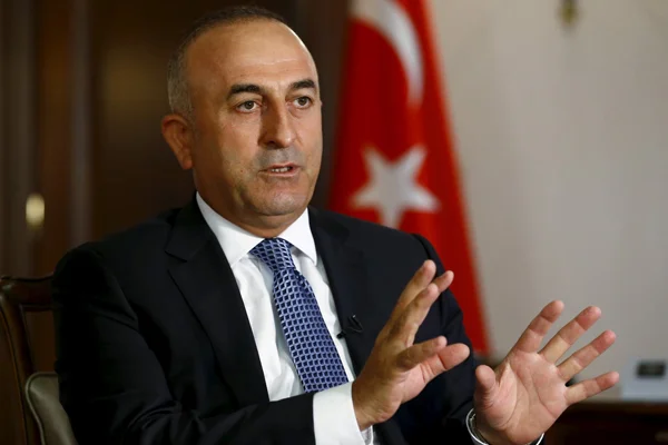 Çavuşoğlu: Trump Erdoğan'a Gülen'in iadesi ilgili çalıştıklarını söyledi