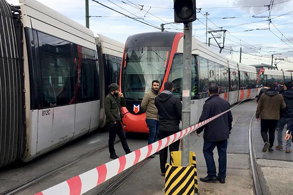 Cevizlibağ'da tramvay kazası