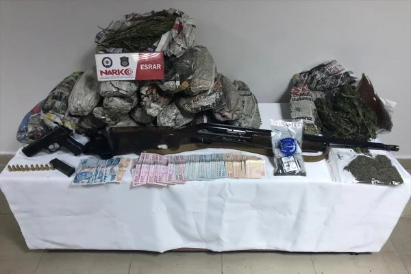 Çorum'da 11 kilo esrar ele geçirildi