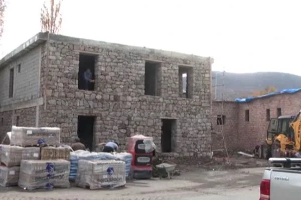 Çukurcada tarihi taş ev restore edildi.