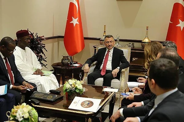 Cumhurbaşkanı Yardımcısı Oktay, Baraze Moussa'yı kabul etti