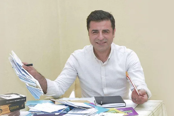 Demirtaş, 'cumhurbaşkanına hakaret' davasında savunma yaptı